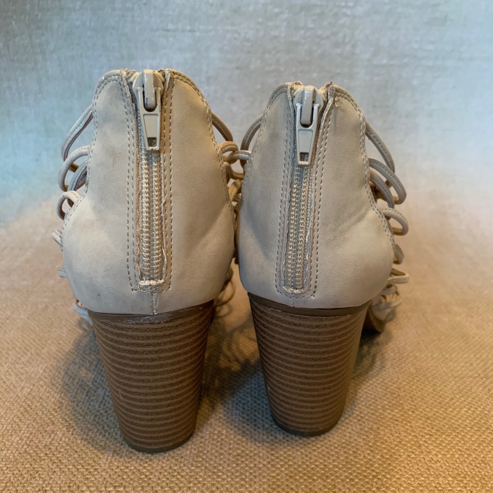 RAMPAGE Heels - Picture 5 of 7
